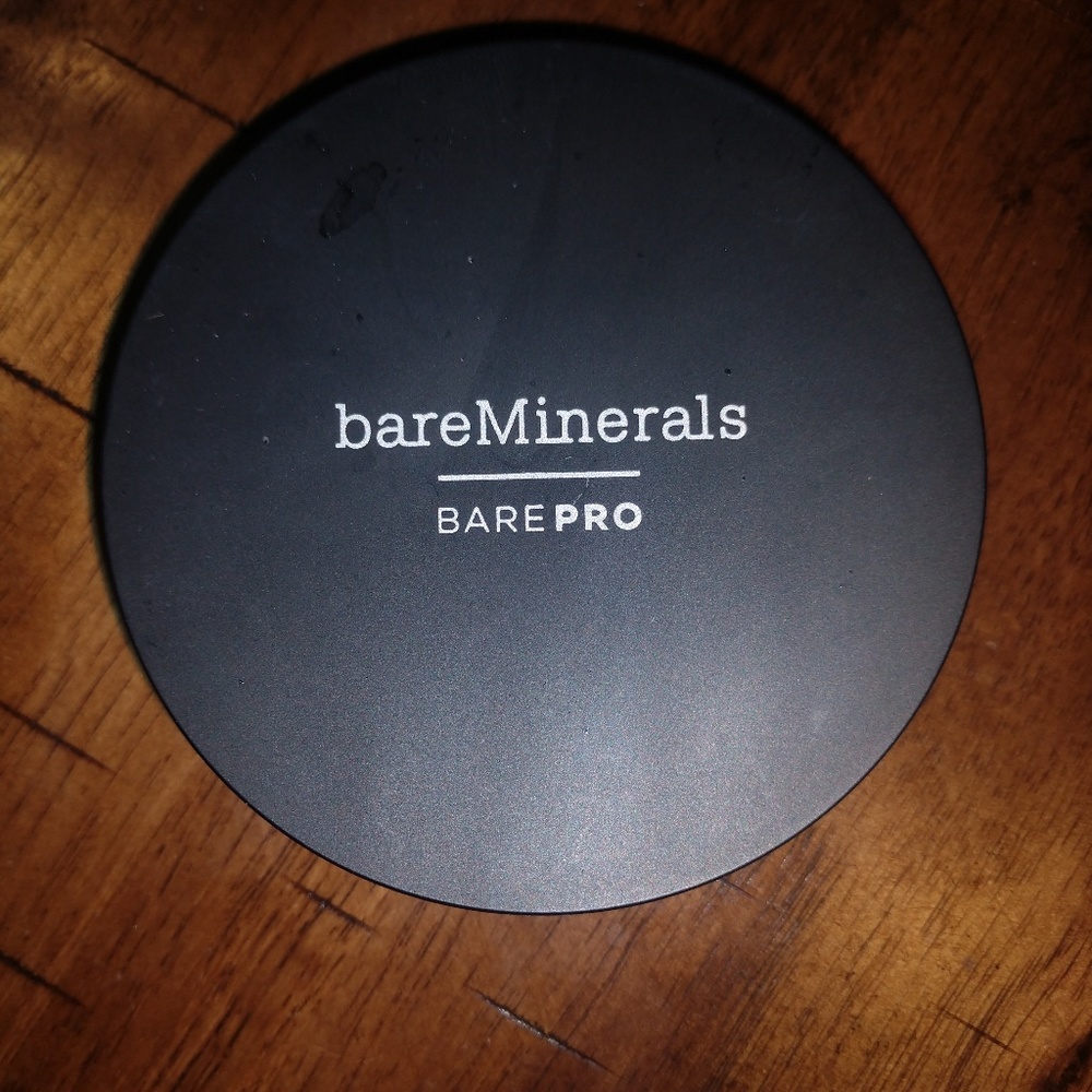 Bare Minerals barepro compact concealer